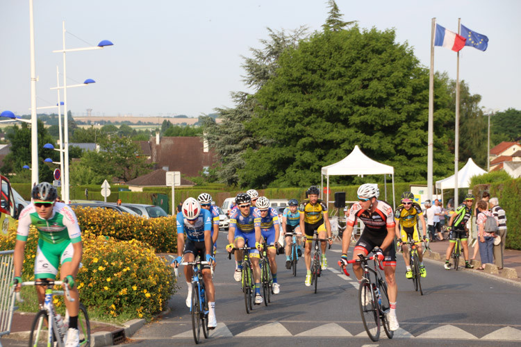 Juin - Course cycliste nocturne