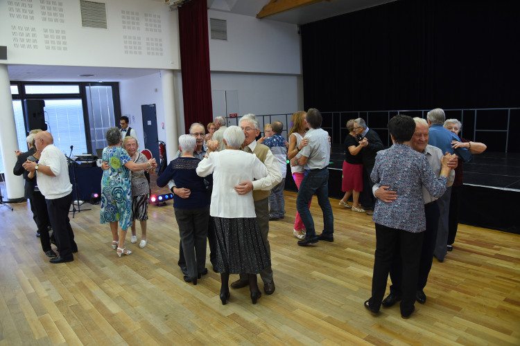 Octobre - Après-midi dansant des seniors