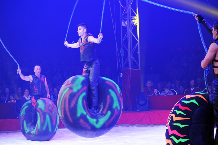 Septembre - Festival Internationnal du Cirque du Val d'Oise