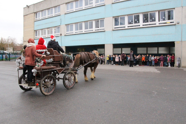 Décembre - Visite du Père Noël dans les écoles