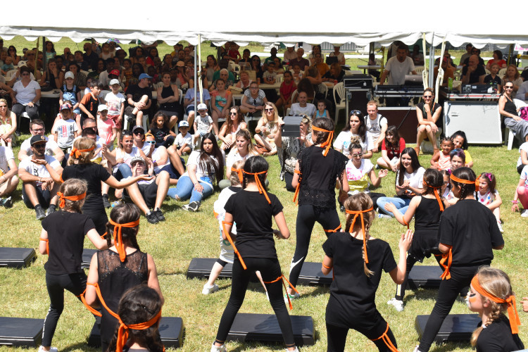 Juin - Festival de l'été Fête de l'enfance