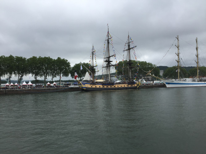 Juin - Les seniors visitent l'Armada de Rouen