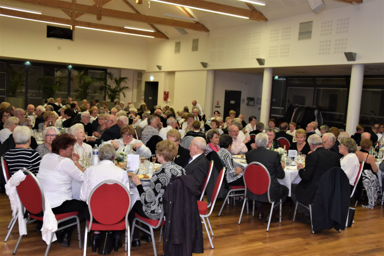 Novembre - Dîner dansant des seniors