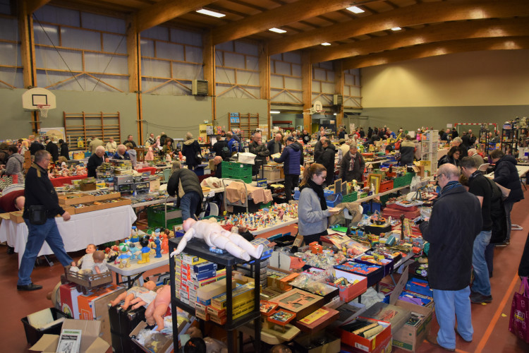 Février - Salon du jouet de collection et de la bande dessinée