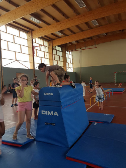 Juillet Elémentaire - Activités sportives au gymnase