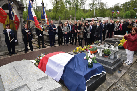 Cérémonie hommage Régis Ponchard cimetière 1 avril 2022